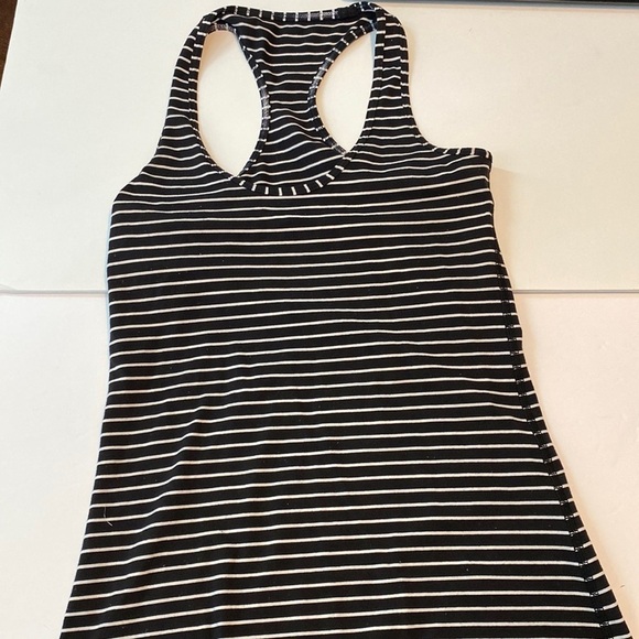 Lululemon racer back tank black and white - Picture 1 of 5